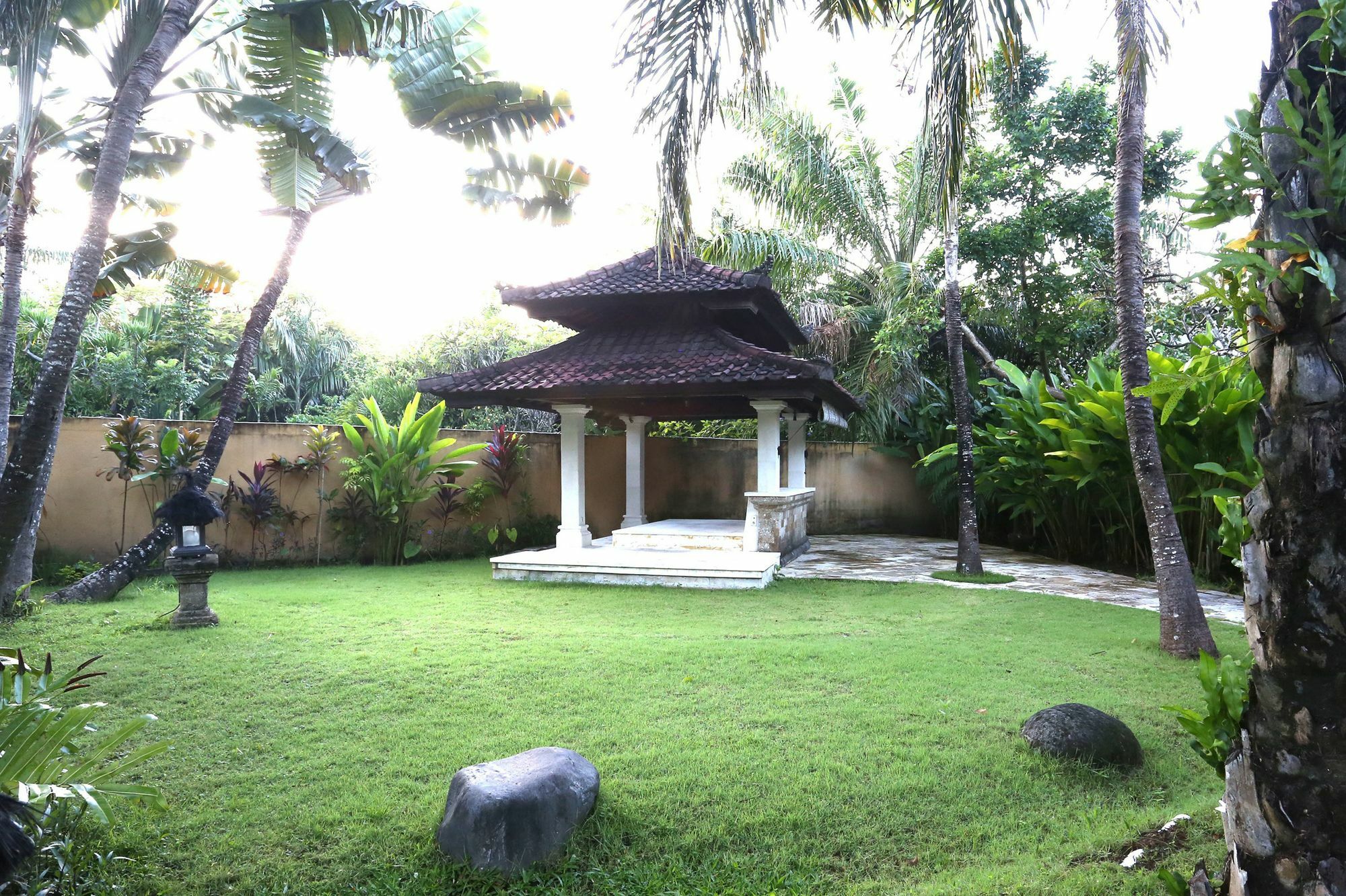 Penginapan Urbanest